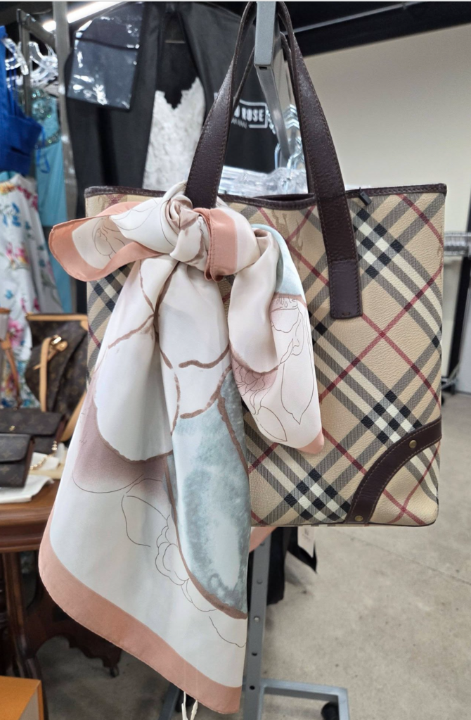 Vintage Burberry Haymarket Check Tote Bag