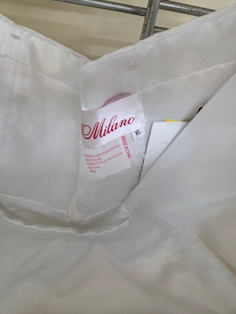 'Milano' Formal Dress Whie Rosette VNT