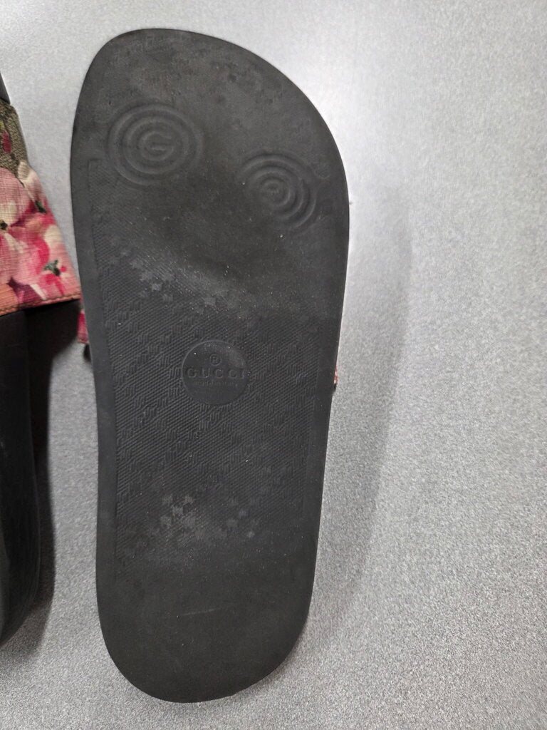 Gucci Bloom Slides