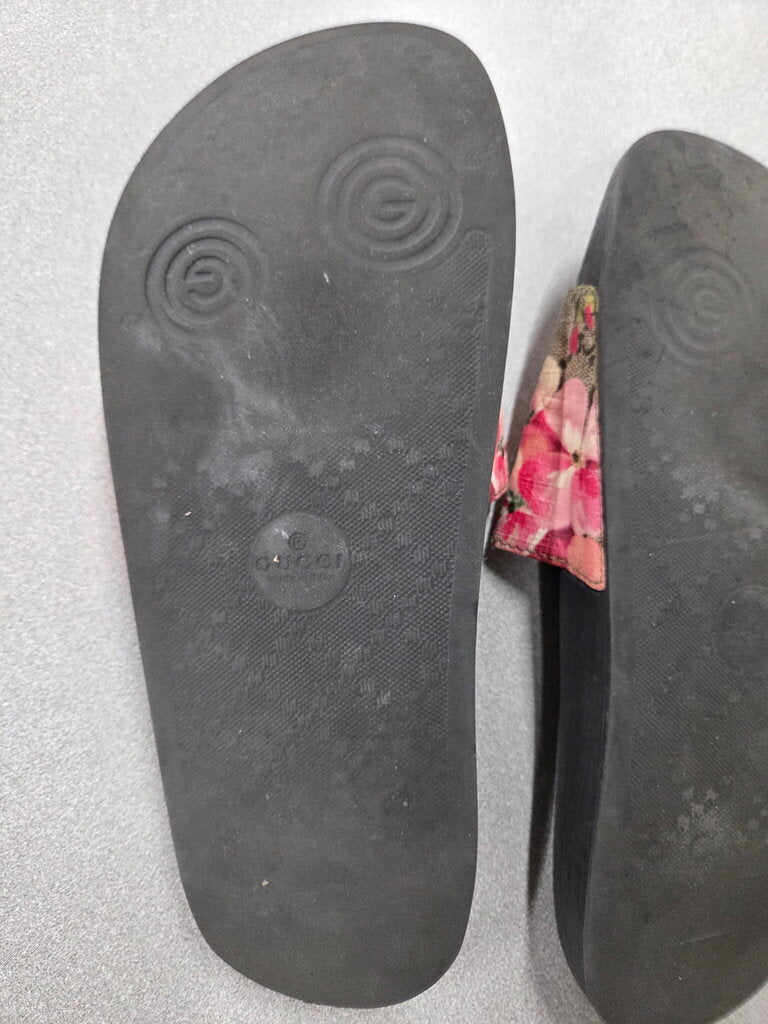 Gucci Bloom Slides