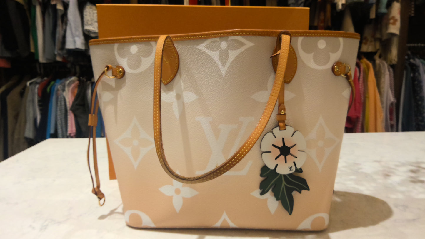 LV Neverful MM Pool Brume Shoulder Bag