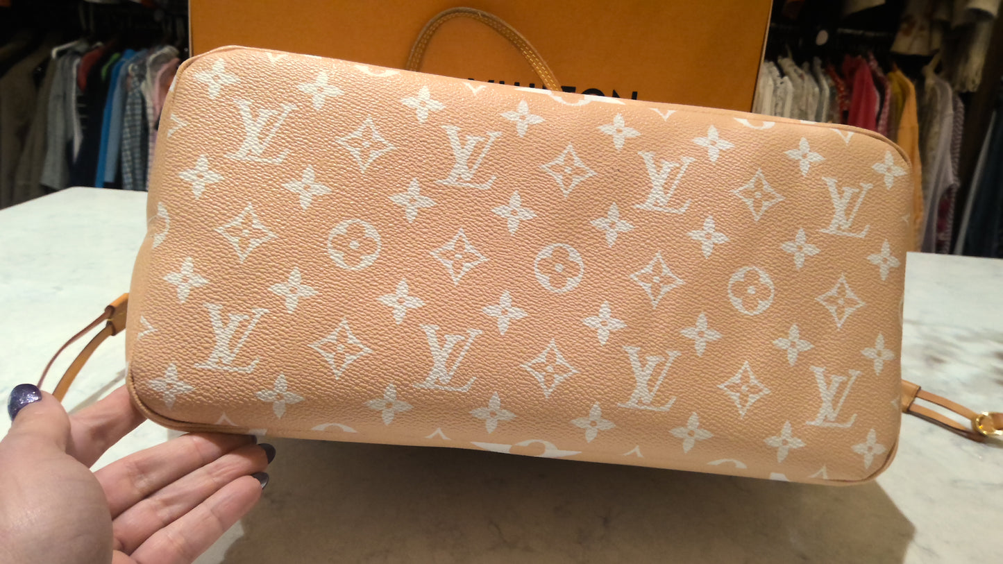 LV Neverful MM Pool Brume Shoulder Bag