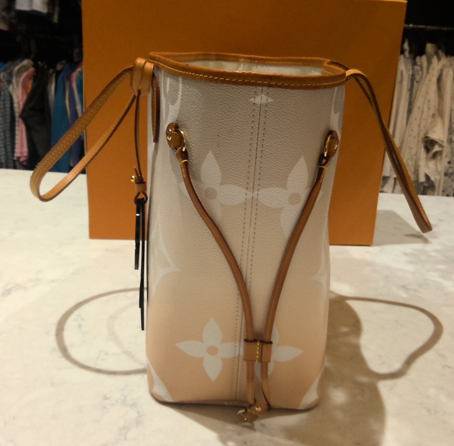 LV Neverful MM Pool Brume Shoulder Bag