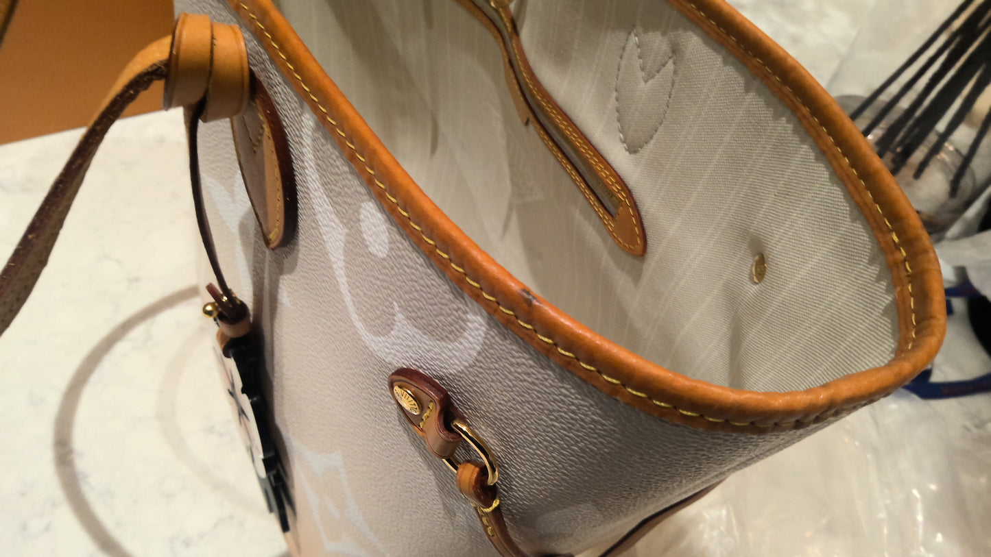 LV Neverful MM Pool Brume Shoulder Bag