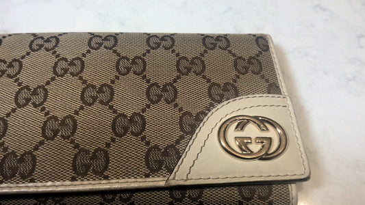 Gucci vintage wallet